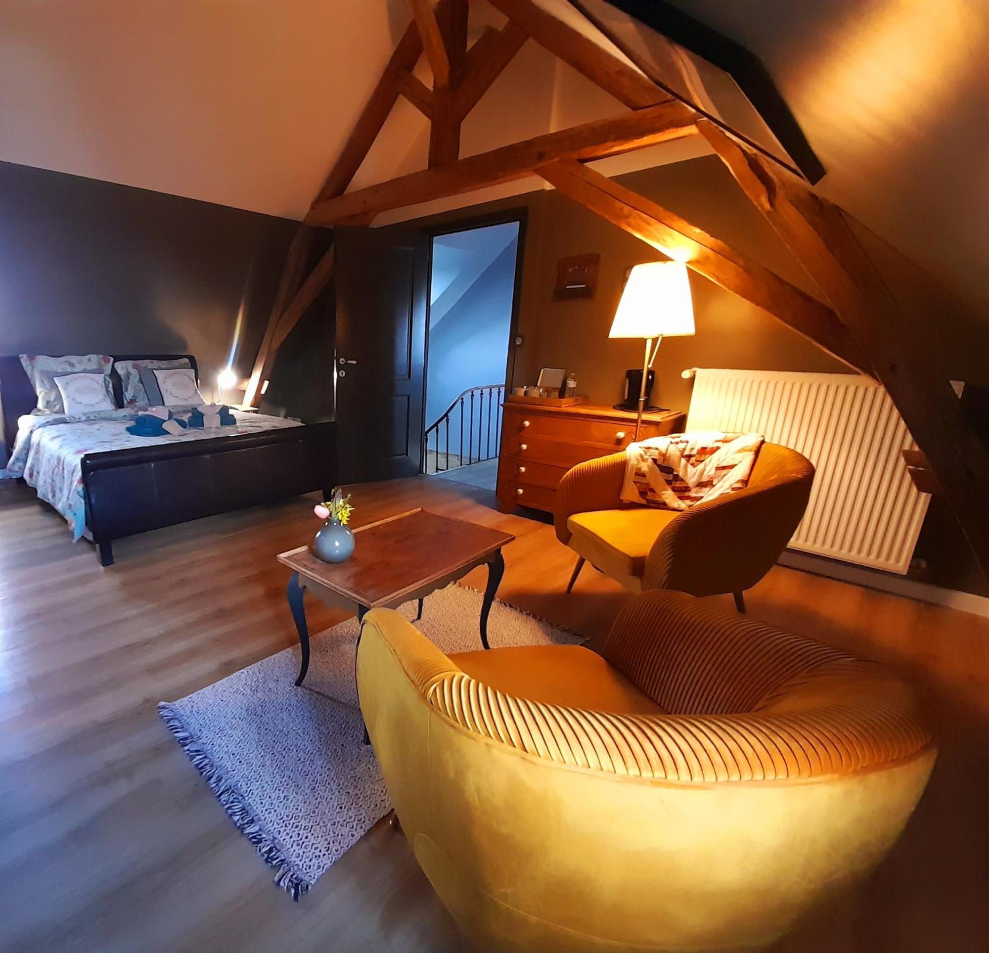 Bed and Breakfast La Galuche Angliers  Экстерьер фото